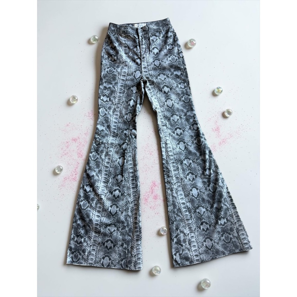 Free People - Just Float On Flare Jeans - Size 26